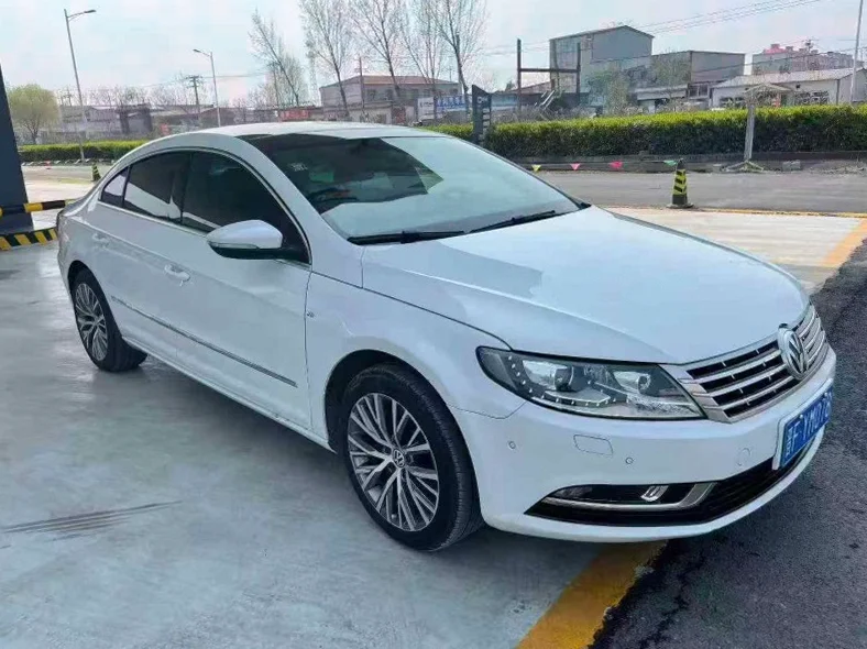 大众CC 正面外观二