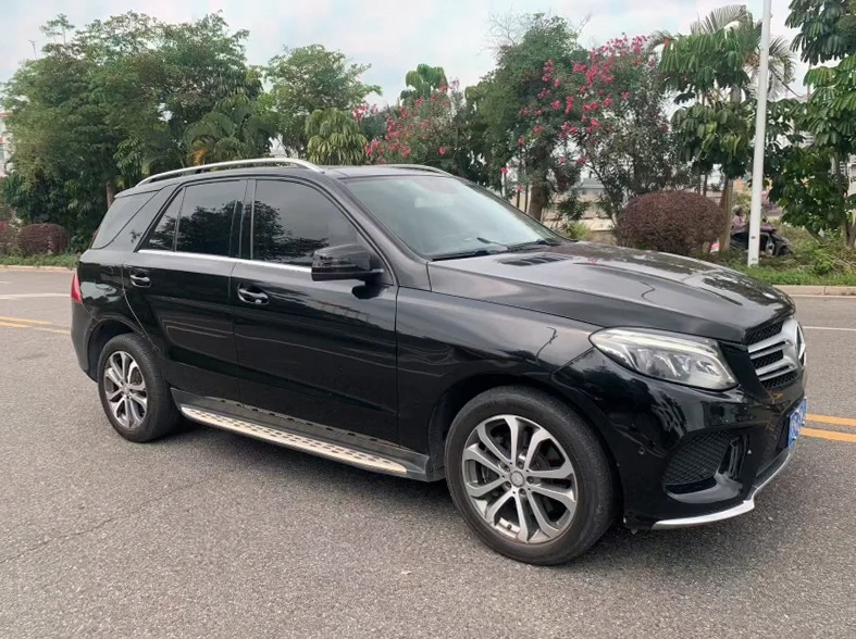 奔驰GLE 正面外观二