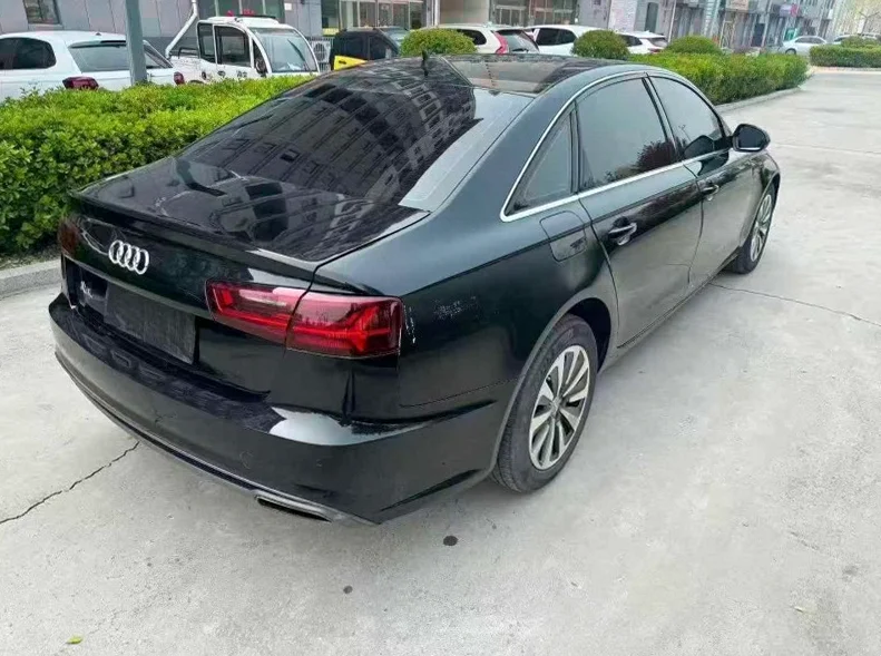 奥迪A6L 内饰前排