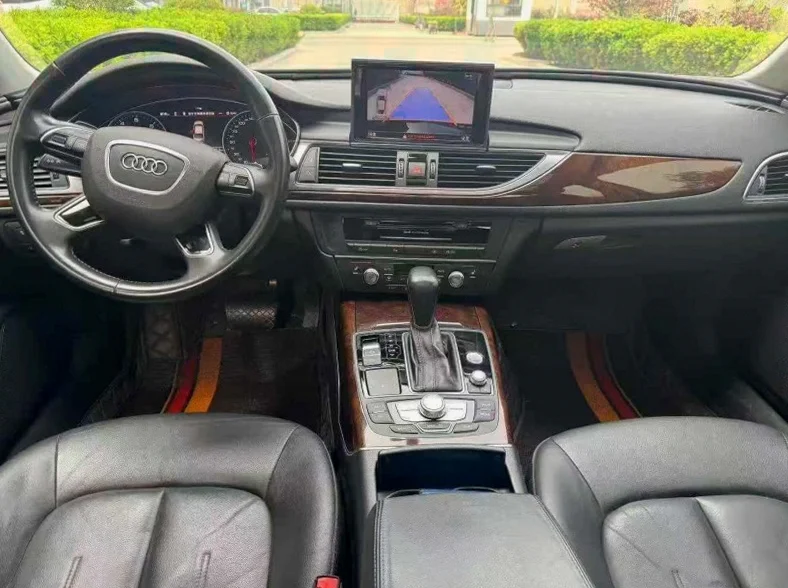 奥迪A6L 后面外观一