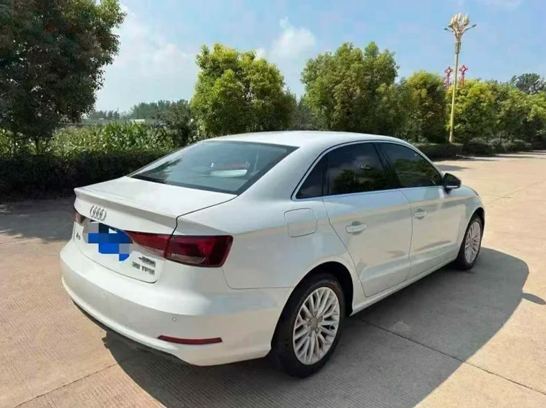 奥迪A3 内饰前排