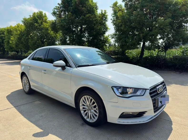 奥迪A3 正面外观三