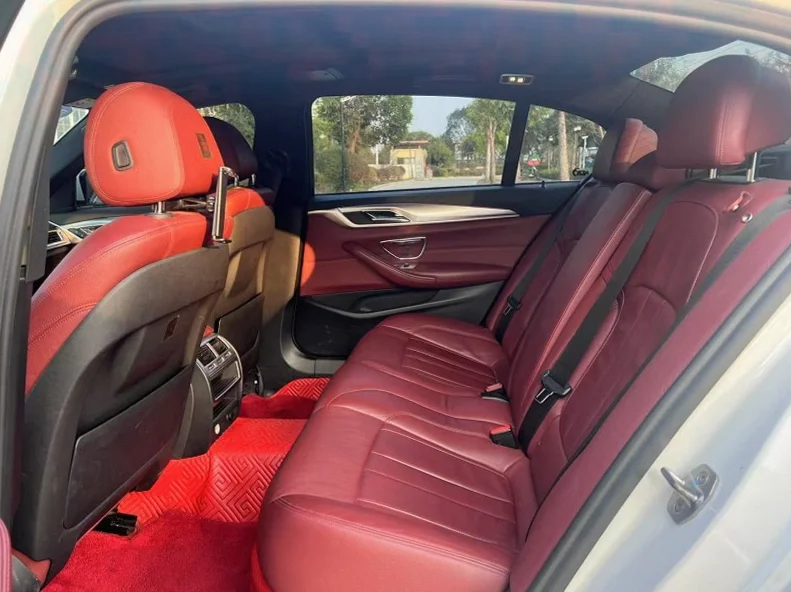 宝马5系 后面外观二