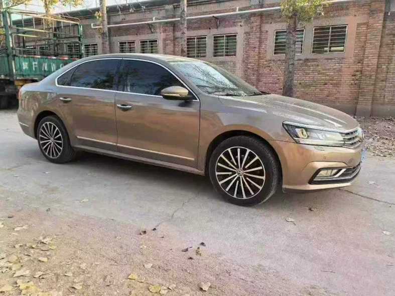 大众帕萨特 正面外观二