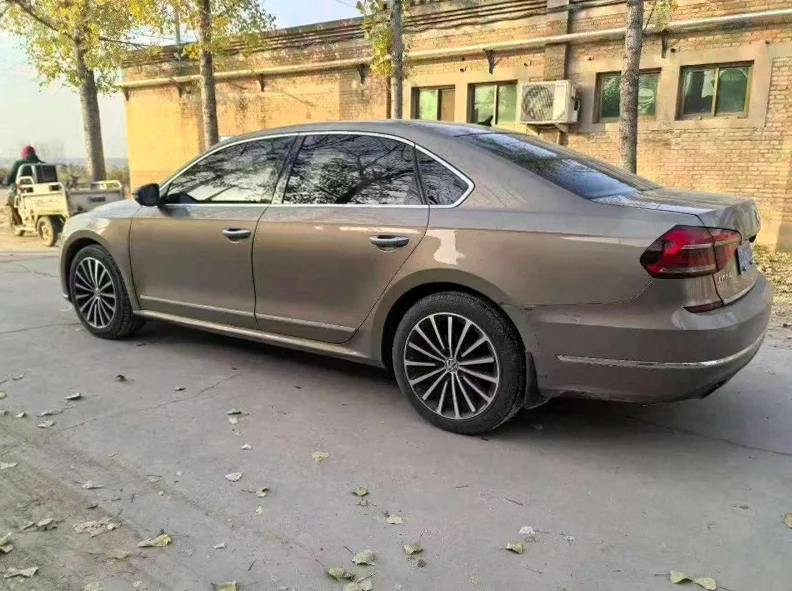 大众帕萨特 内饰后排