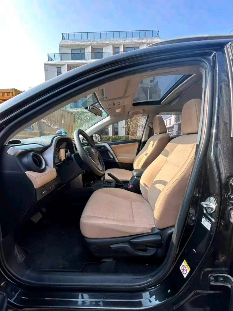 丰田RAV4荣放 后面外观二