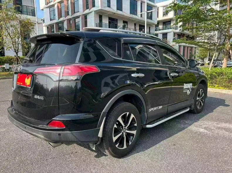 丰田RAV4荣放 内饰后排