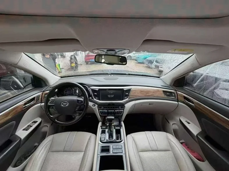 传祺GS8 正面外观三