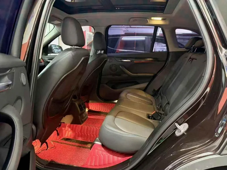 X1宝马 后面外观二