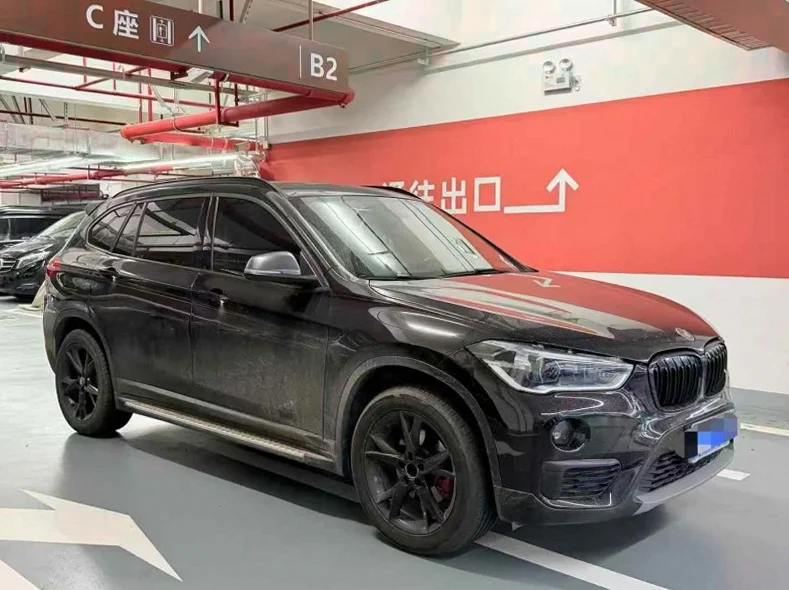 X1宝马 正面外观二