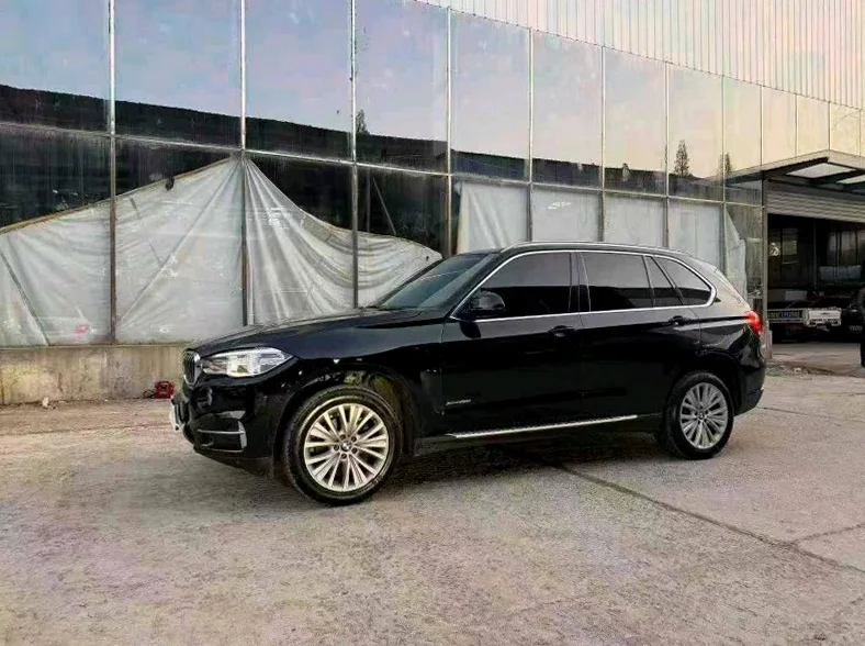 宝马X5 正面外观二