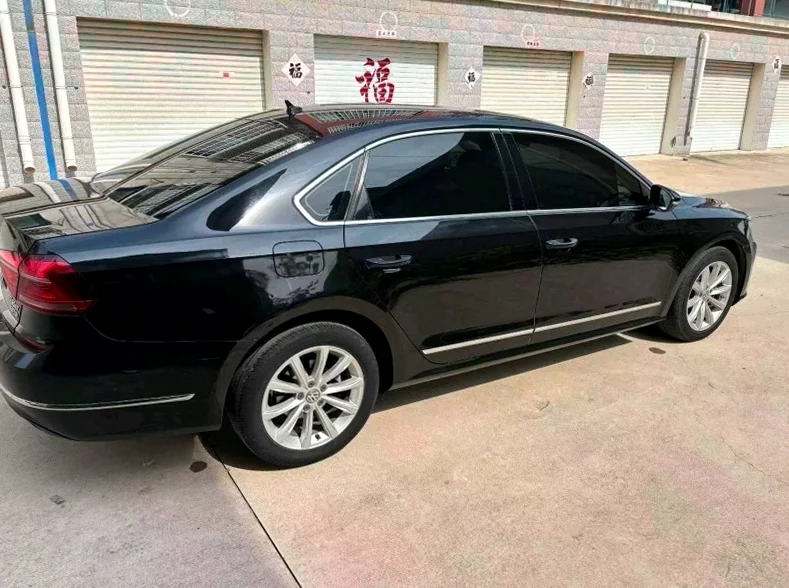 大众帕萨特 后面外观二