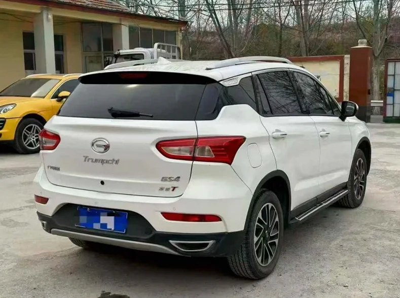 传祺GS4 内饰前排