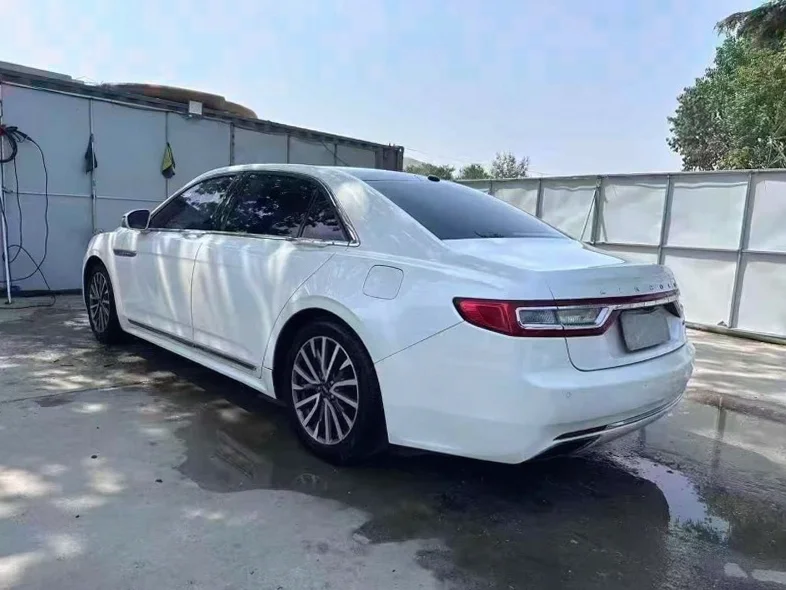 林肯大陆 内饰后排