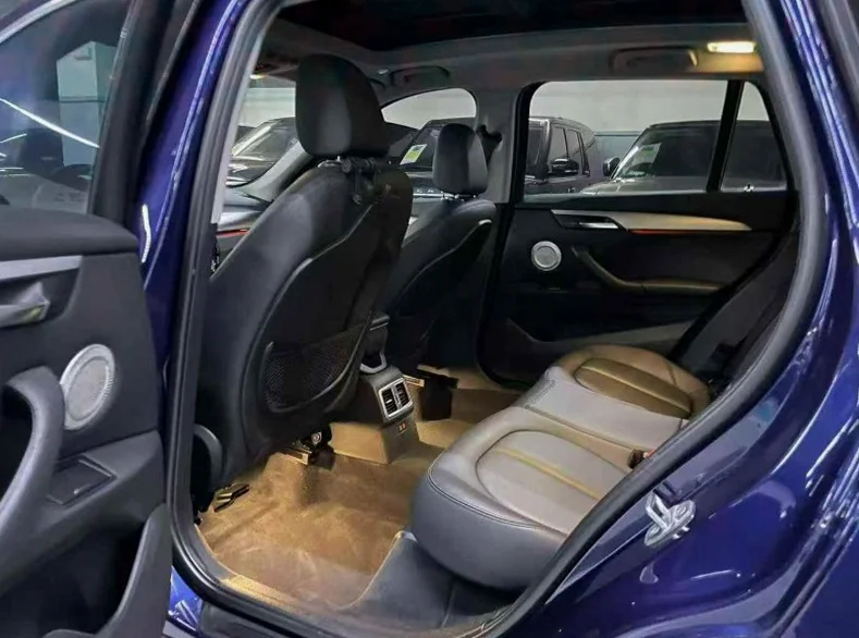 X1宝马 后面外观三