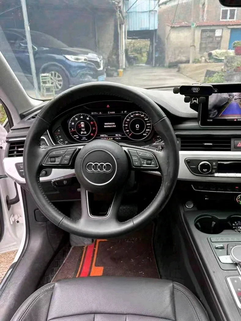 奥迪A4L 后面外观一