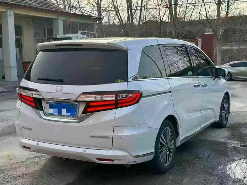 本田奥德赛 内饰前排