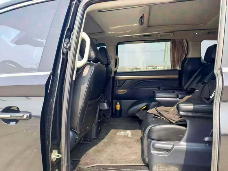 传祺M8 后面外观二