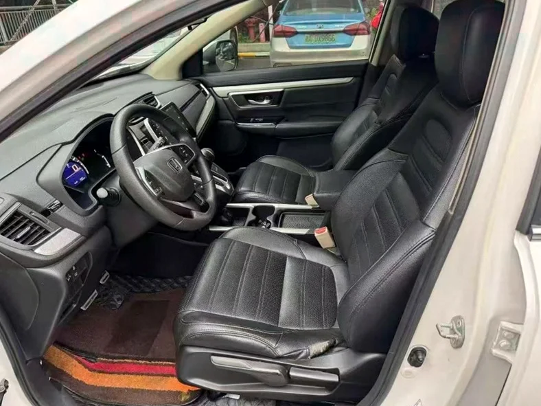 本田CRV 后面外观三