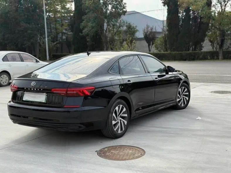 大众帕萨特 驾驶室