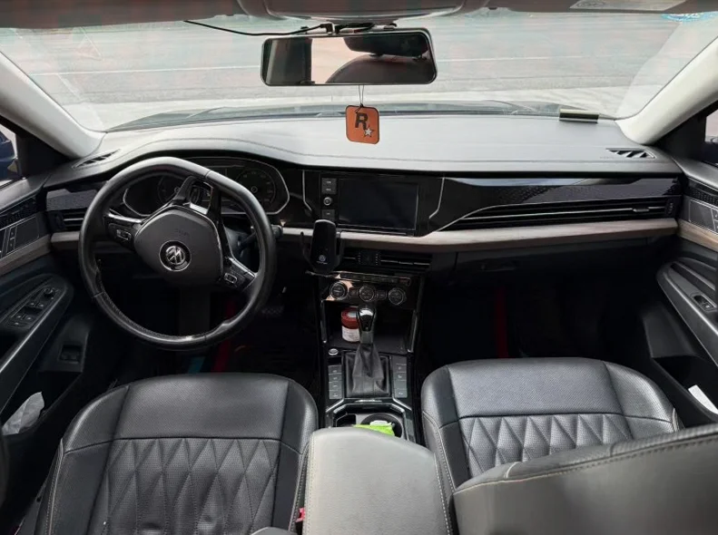 大众帕萨特 内饰前排