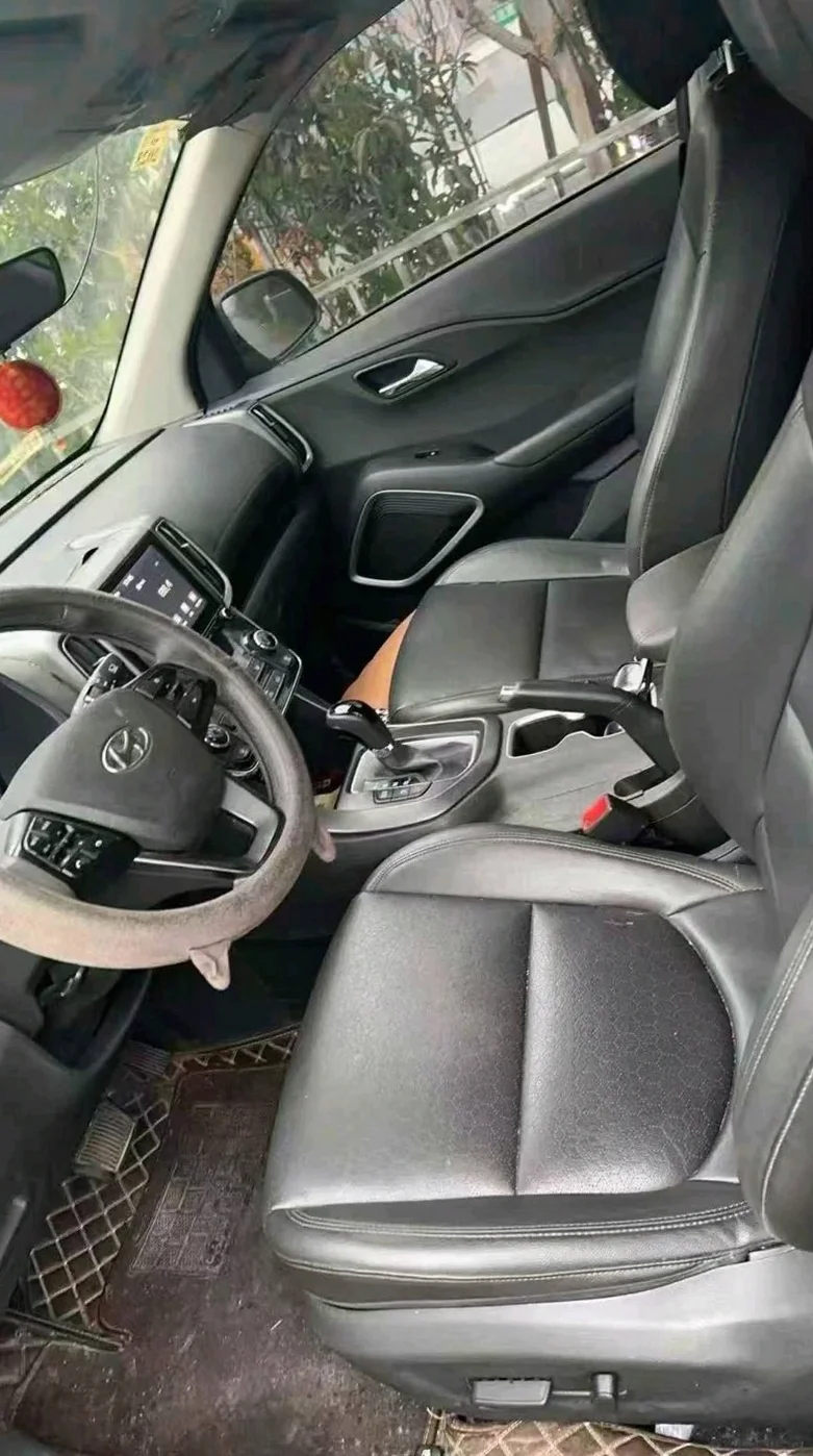 现代ix35 正面外观二