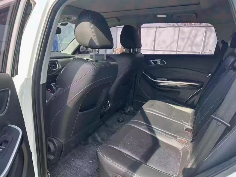 奇瑞瑞虎 后面外观一