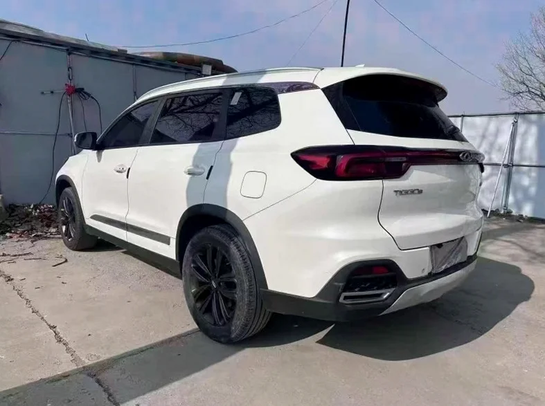 奇瑞瑞虎 内饰后排