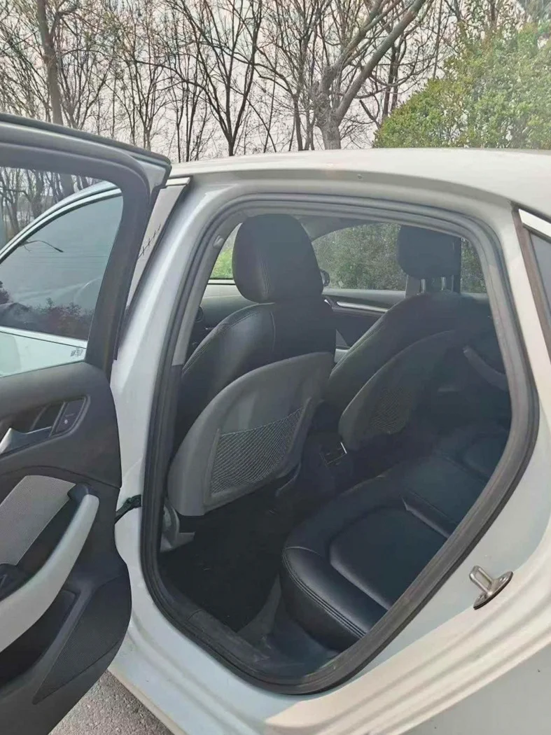 奥迪A3 后面外观二