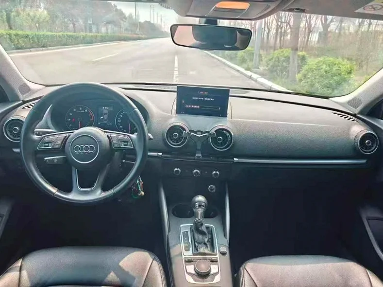 奥迪A3 后面外观三