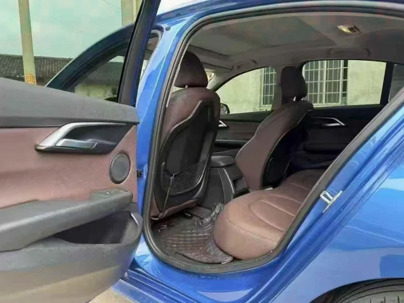 宝马1系 后面外观三