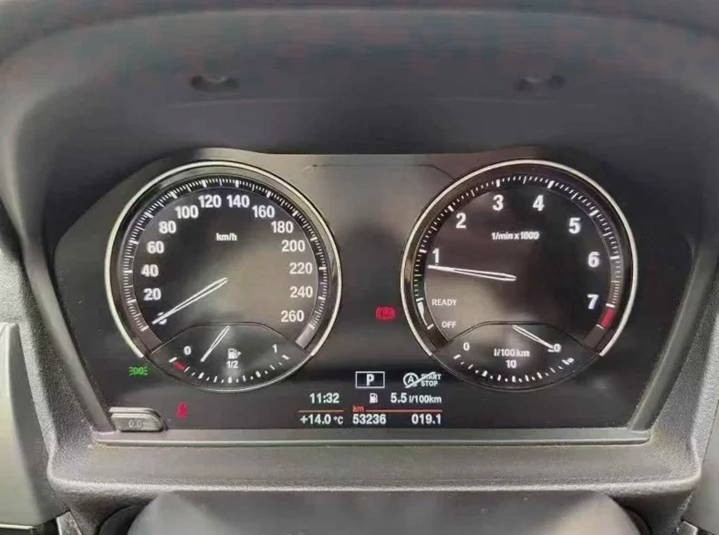 宝马1系 后面外观一