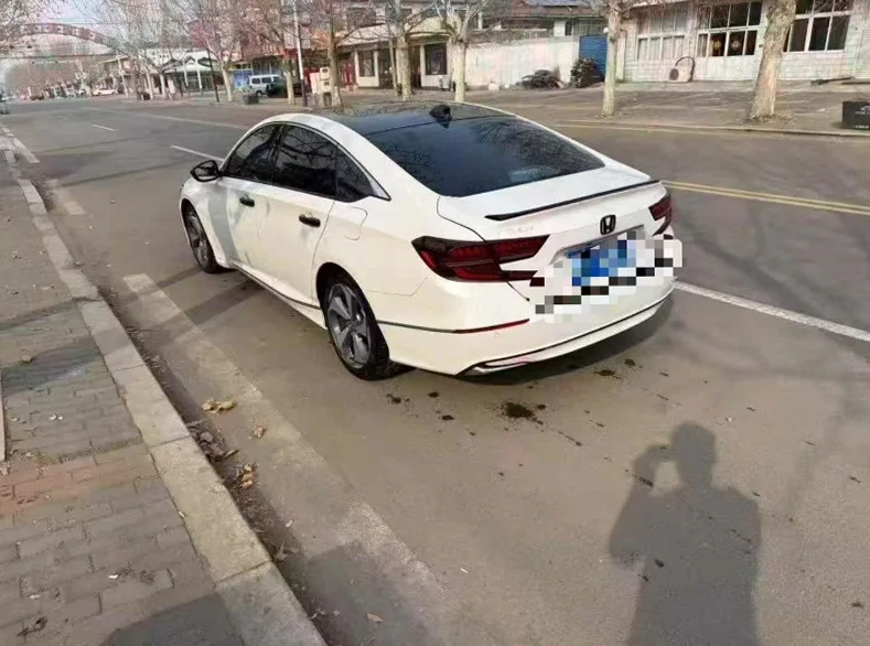 本田雅阁 内饰后排