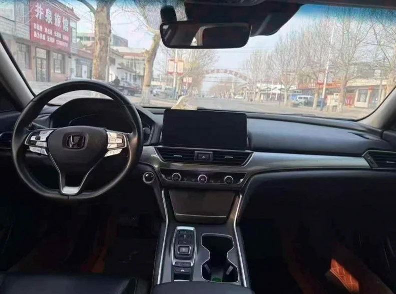 本田雅阁 后面外观二