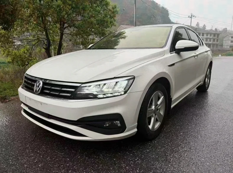 大众凌渡 正面外观二