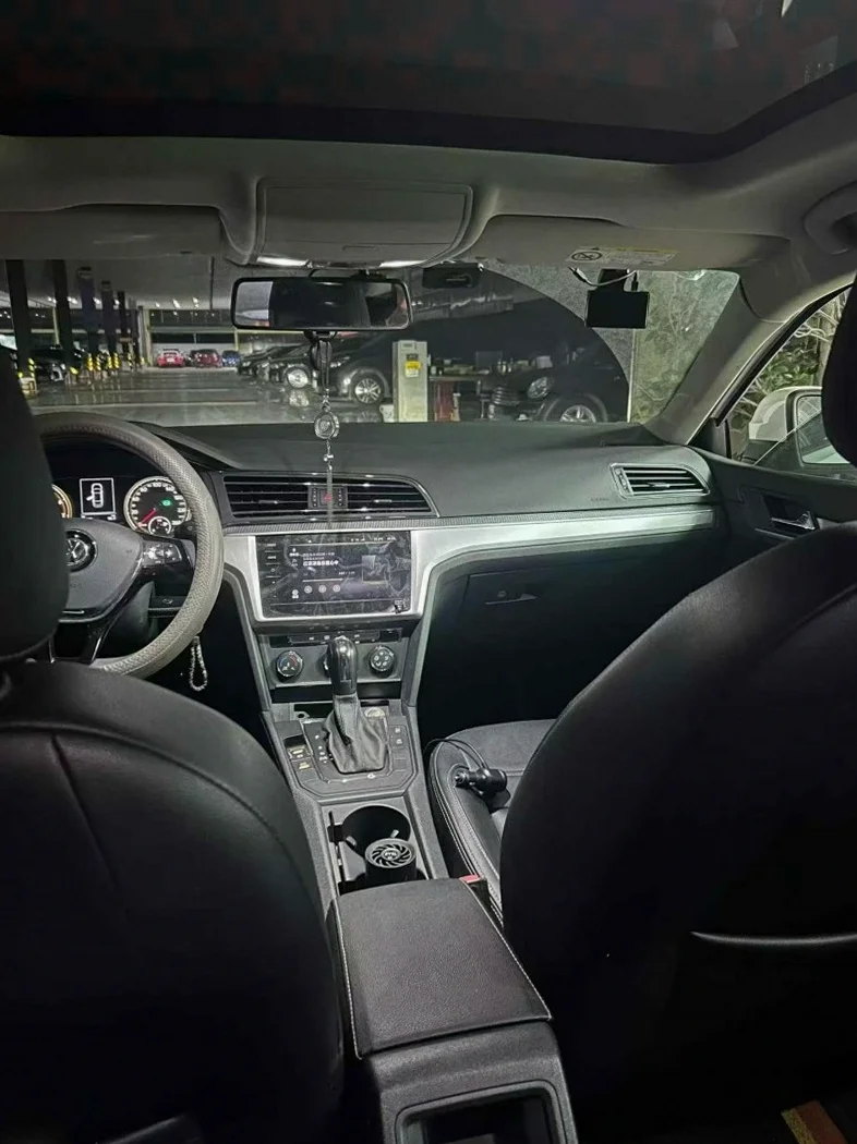 大众凌渡 后面外观二