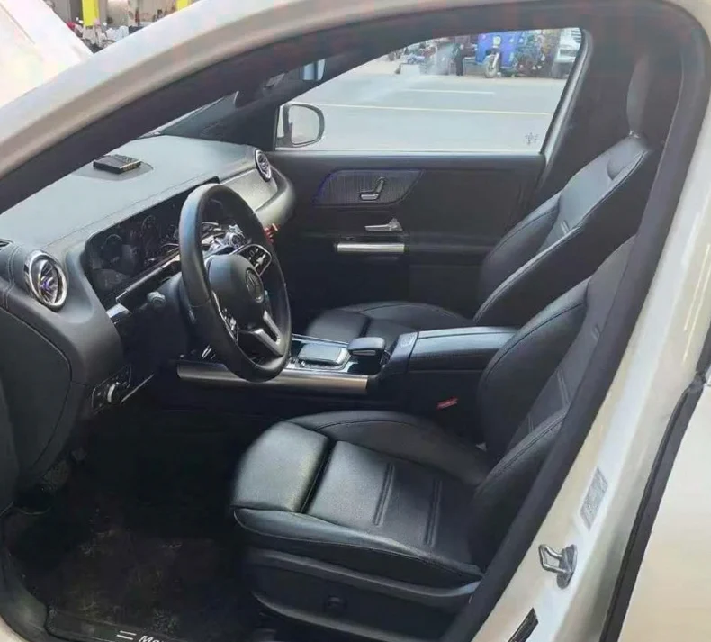 奔驰GLA 正面外观三