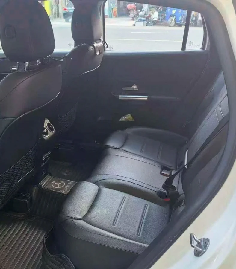 奔驰GLA 后面外观二