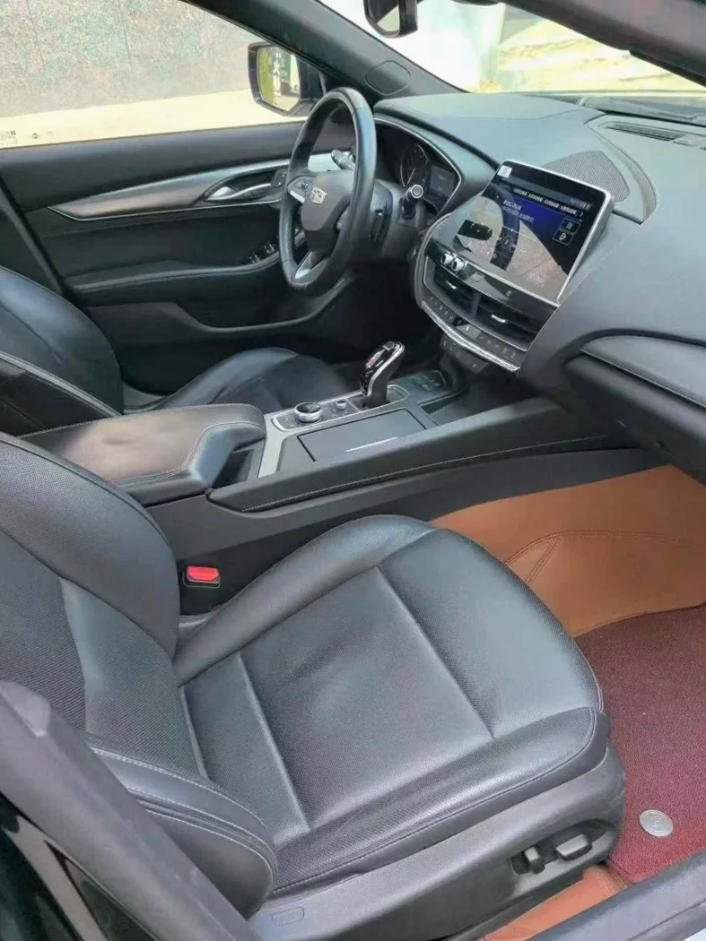 凯迪拉克CT5 后面外观二