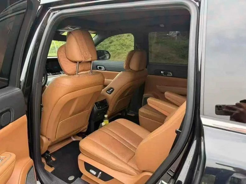 理想ONE 后面外观一