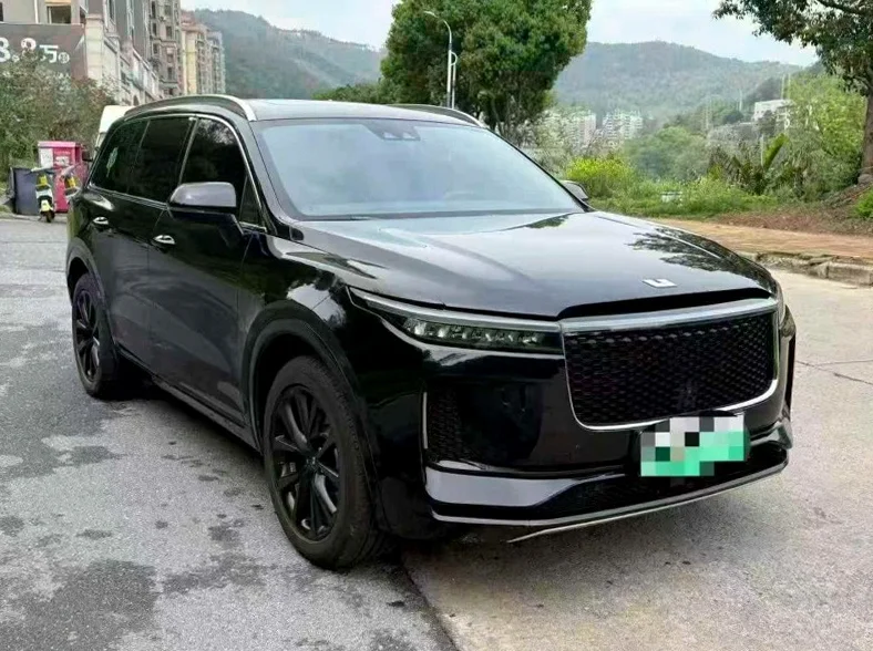 理想ONE 正面外观二