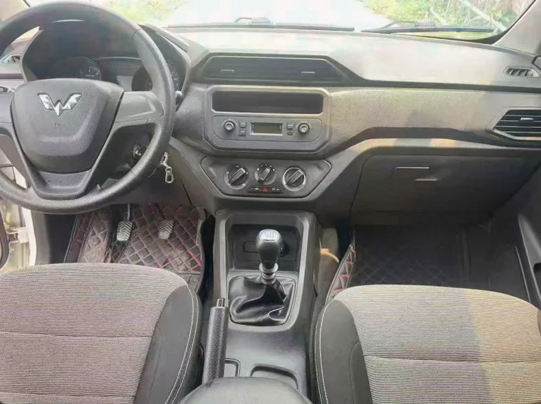 五菱汽车宏光 后面外观二