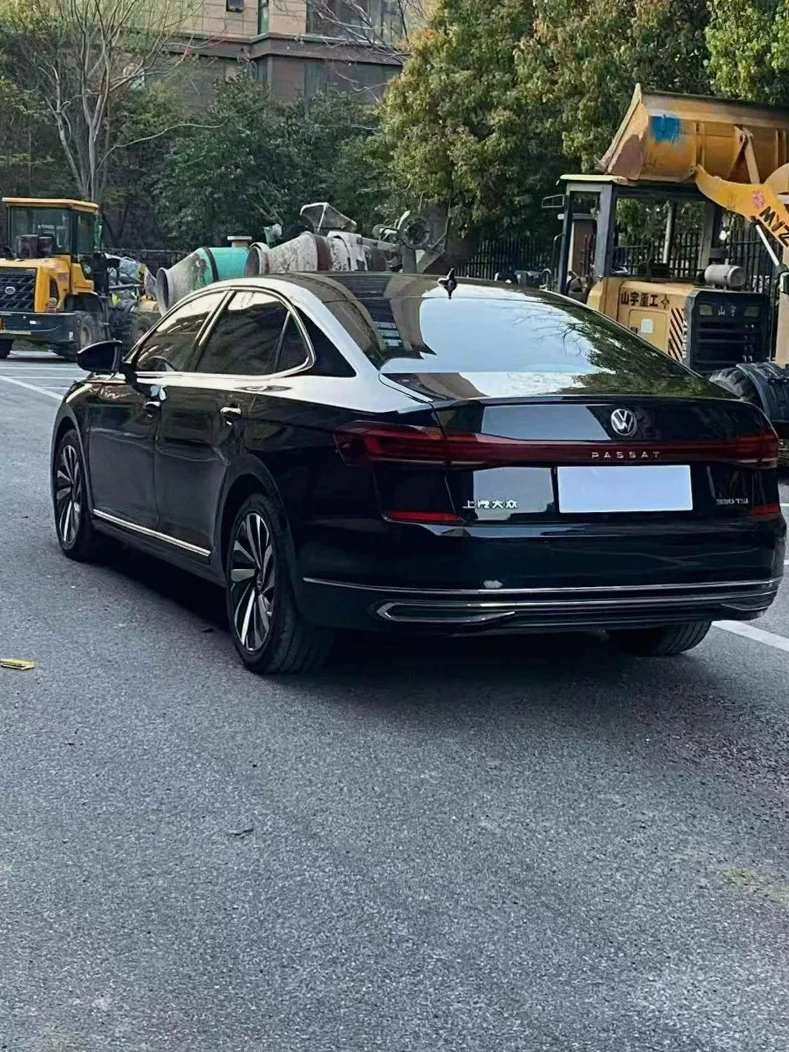 大众帕萨特 内饰前排