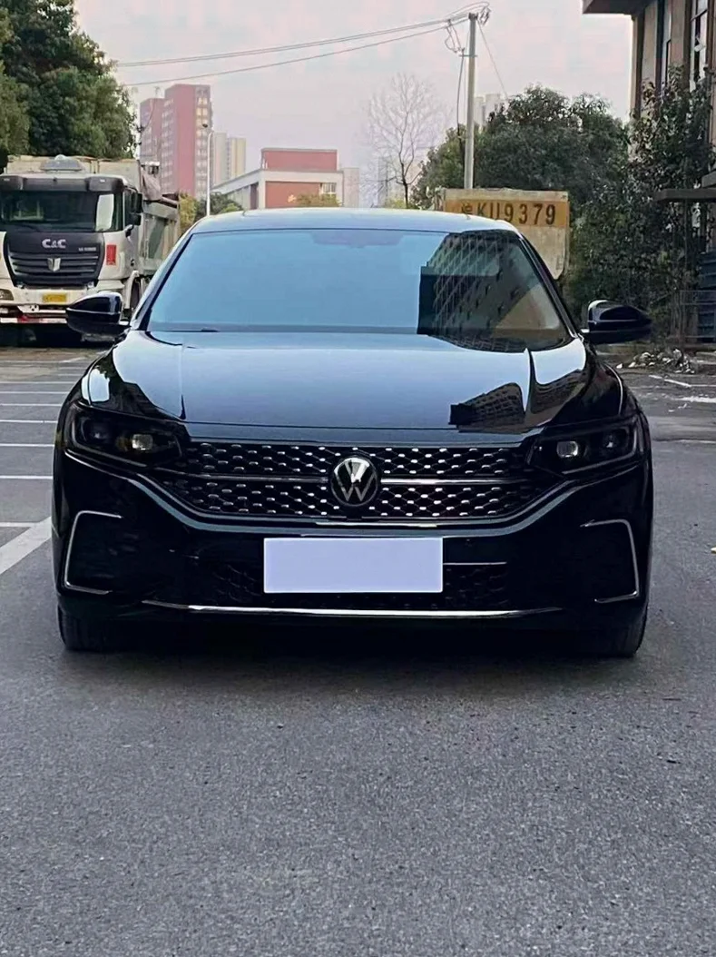 21年大众帕萨特 2.0T 330TSI 星空精英版