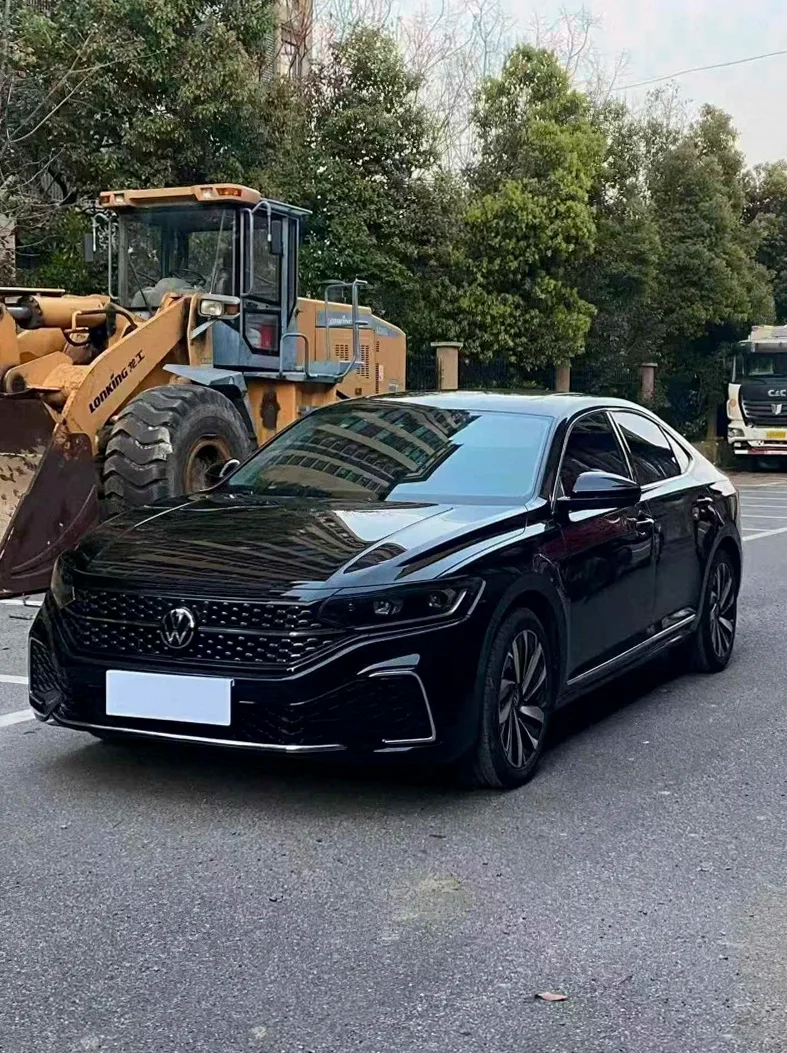 大众帕萨特 正面外观三