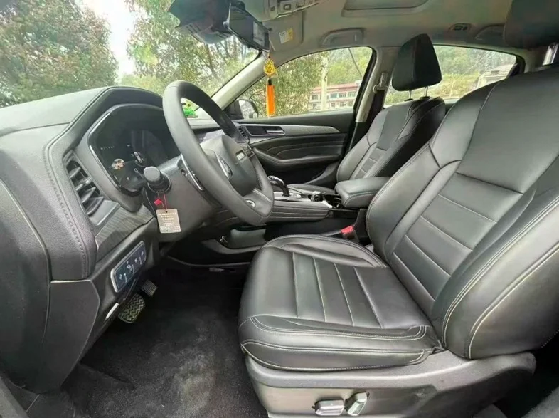 哈弗F7x 后面外观一