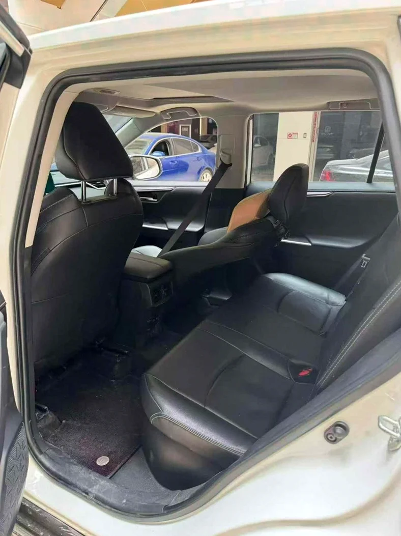 丰田威兰达 后面外观二