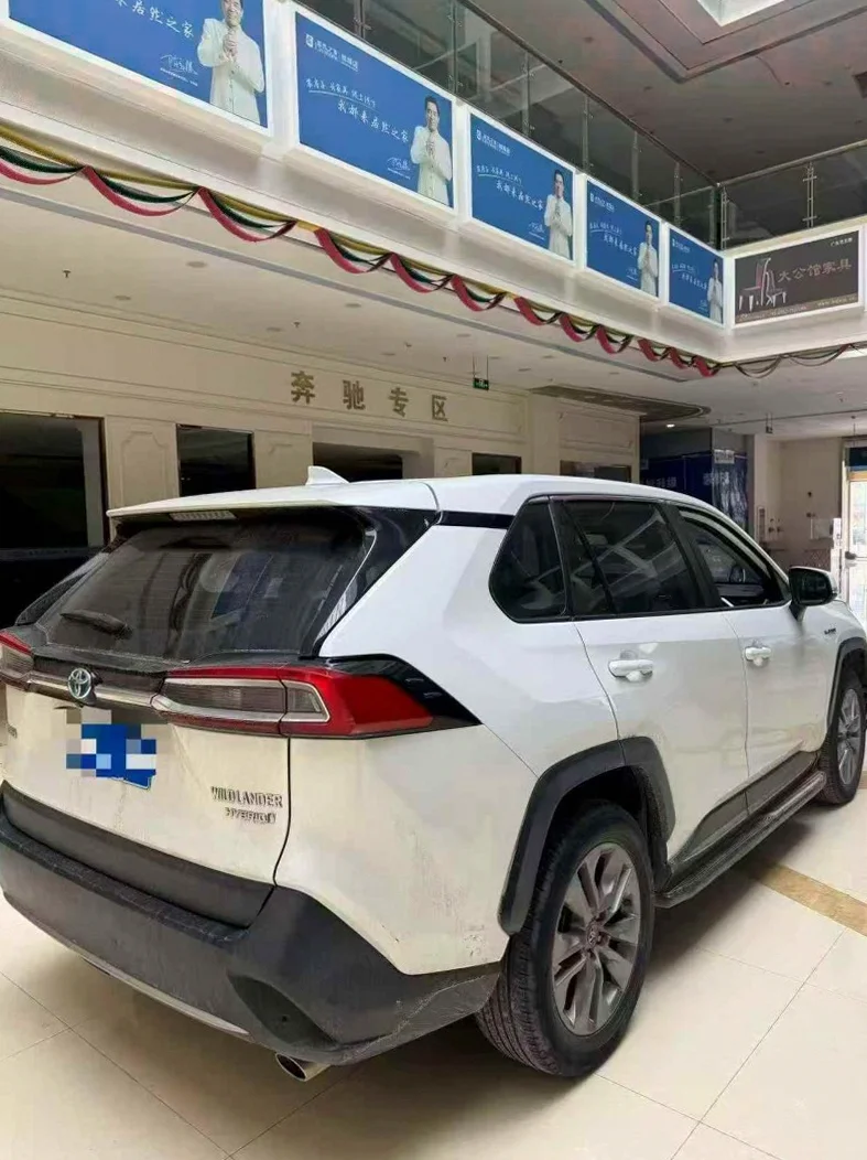 丰田威兰达 内饰后排