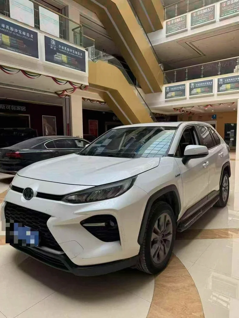 丰田威兰达 正面外观三