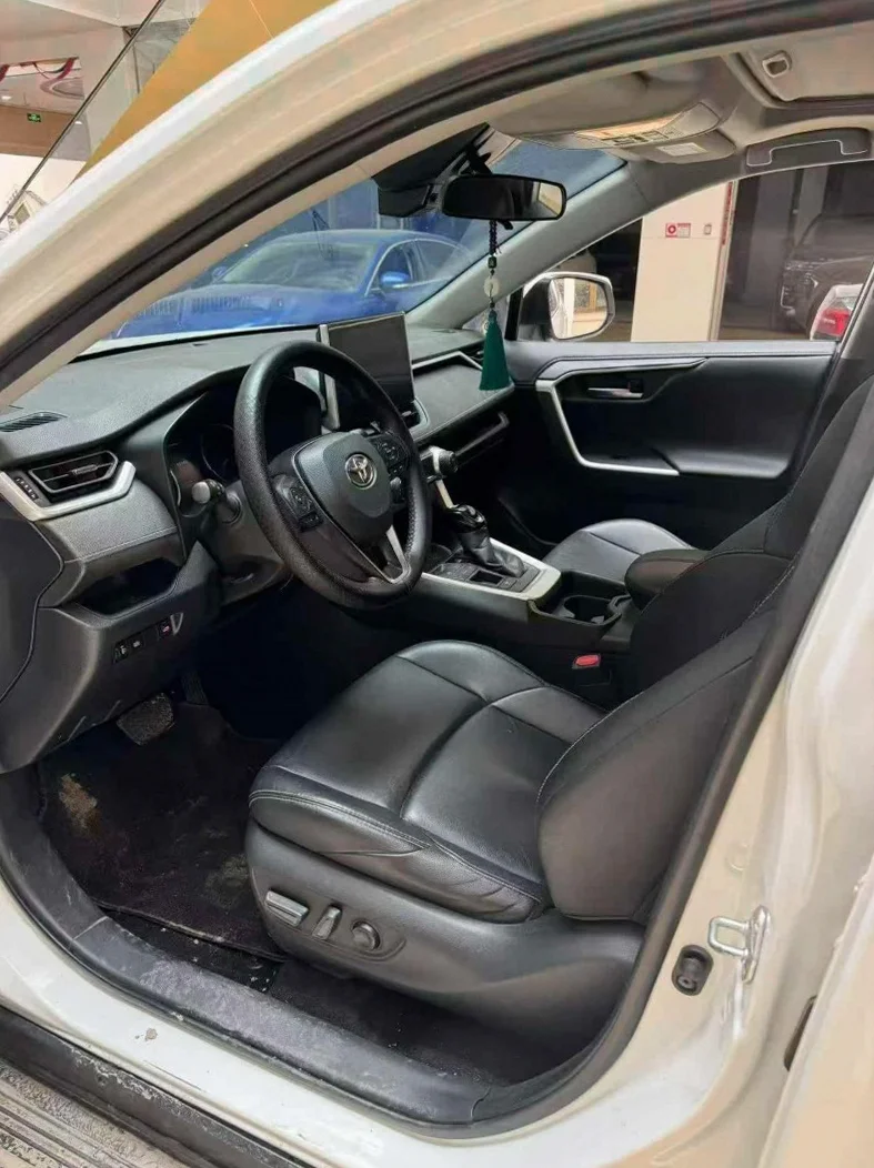 丰田威兰达 后面外观三